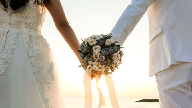 Getting Married Before 25. Is It a Mistake to Marry That Young or is It Better?