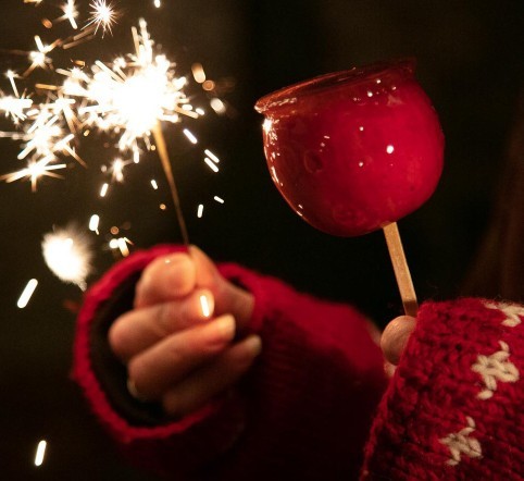 Do you make toffee apples at Halloween?