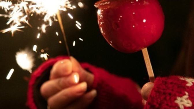 Do you make toffee apples at Halloween?