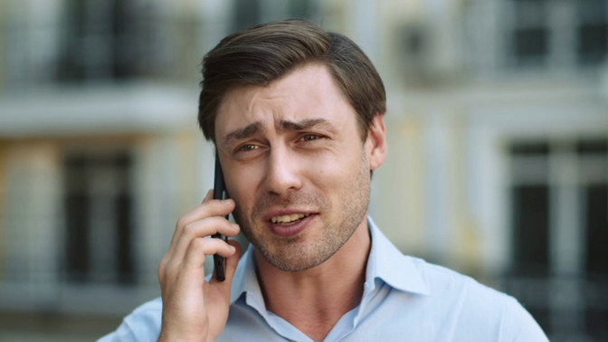When you call someone and they don't answer, do you leave a voice mail or just hang up?