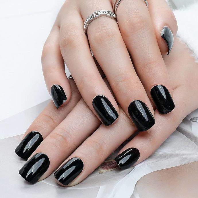What color nails do you like on a woman?