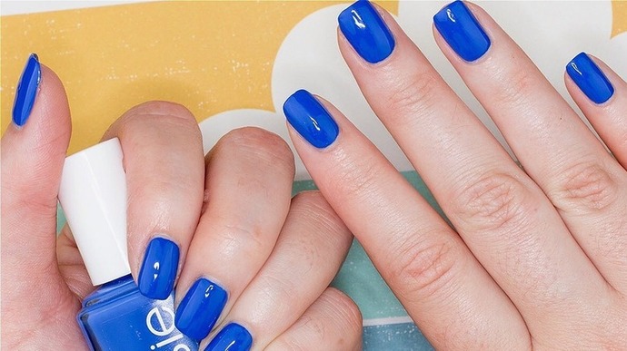 What color nails do you like on a woman?