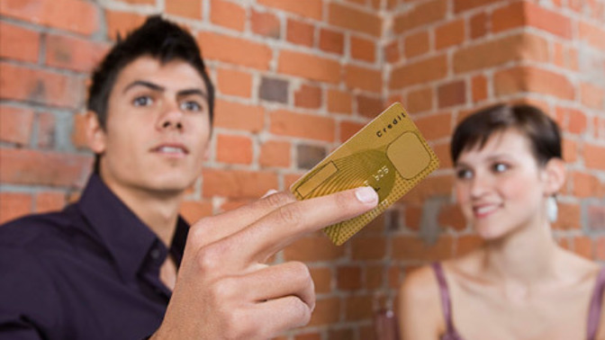 What is the most a man should spend on a first date?