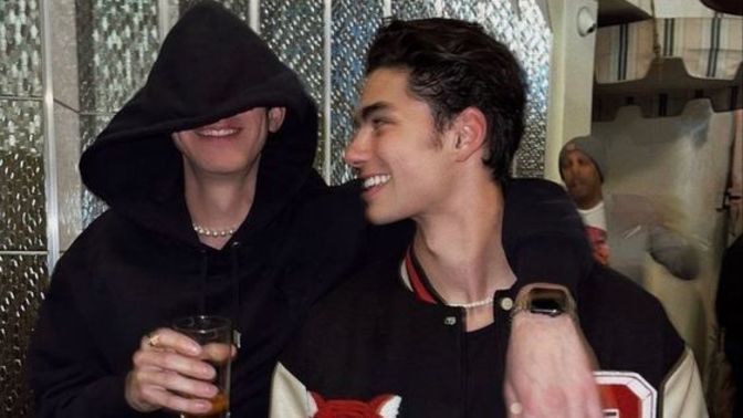 Is it a common occurrence for straight men to engage in sexual experimentation with other men? If so how should a heterosexual man broach the subject?