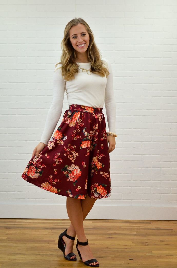 What fashion style do you like on a girl?