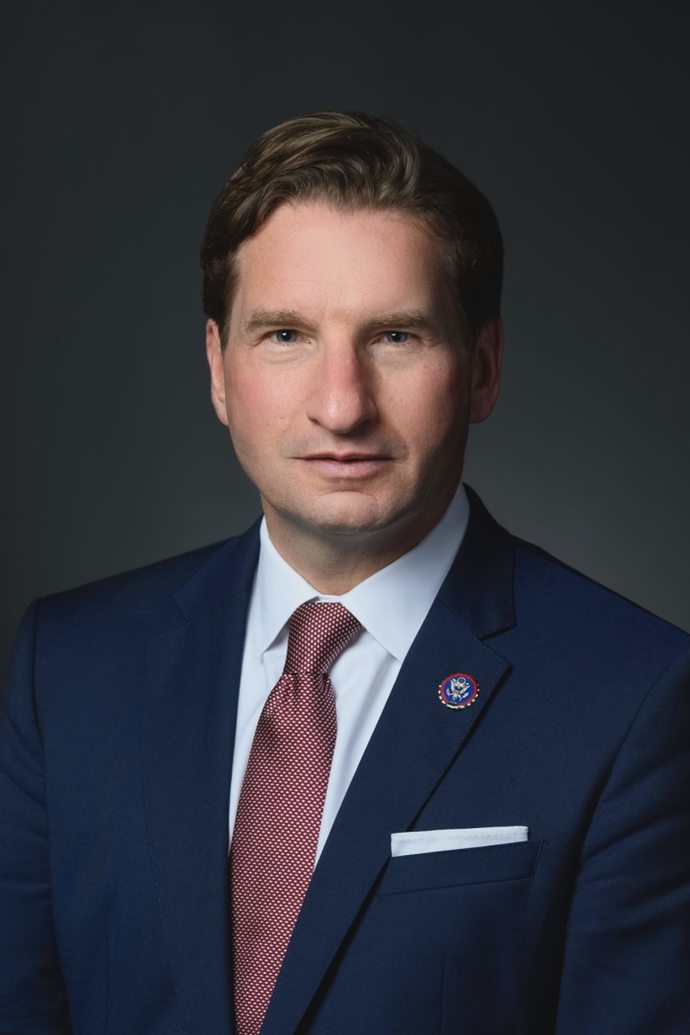 Thoughts on Democrat Dean Phillips running against Biden?