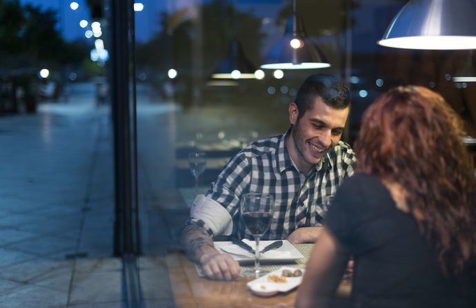 Women all over Tik Tok and beyond are saying to have a chance with them you have to spend at least $200 on a first date? Thoughts?