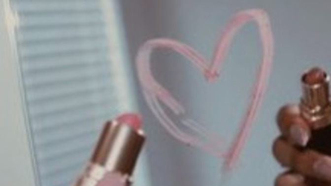 Girls, 💄at what age did you start wearing makeup 💋?