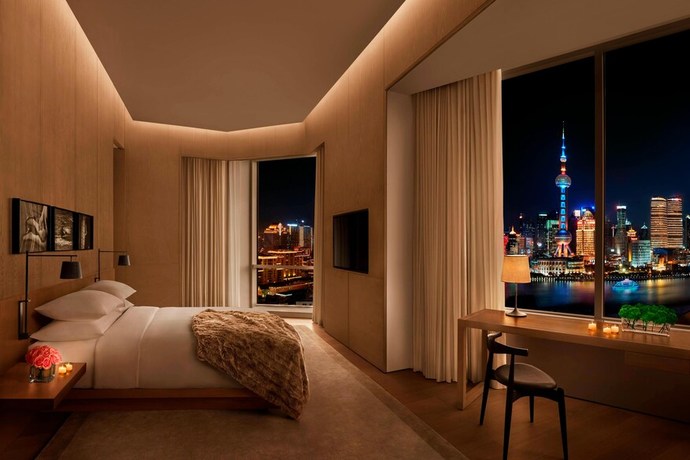 Would be cool to make love by the view of Shanghai Center