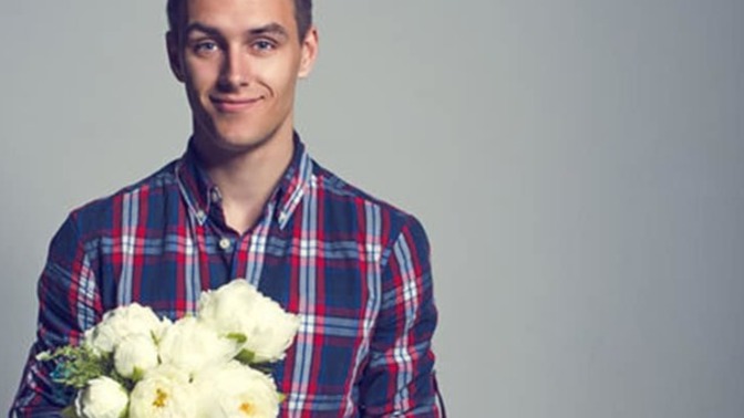 Do women like getting flowers on a first date?