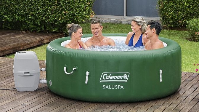 Enjoy a nice relaxing jaccozi?