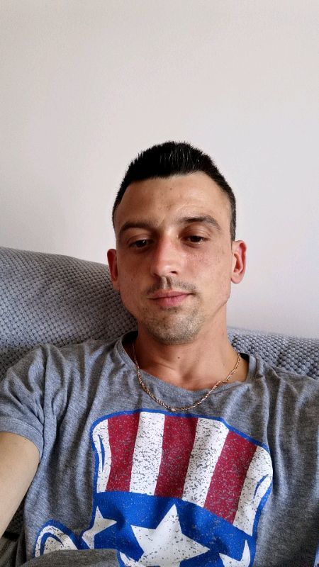 I have been trying to get with this girl for a while but she keeps saying I am an ugly guy?