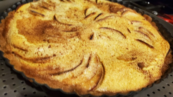 Apple custard tart.