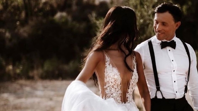 Who do divorced people usually get remarry to?