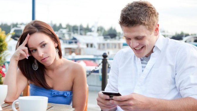 Good relationship yet... He is drooling over girls online barely dressed or nude? Why do guys seem to do this pretty often?