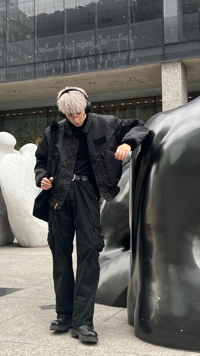 Ideally, what outfits do you like to see on a person of the opposite sex?