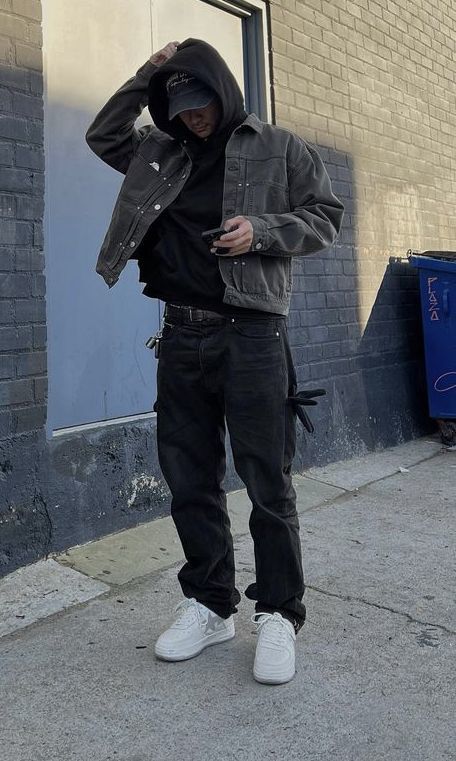 Ideally, what outfits do you like to see on a person of the opposite sex?