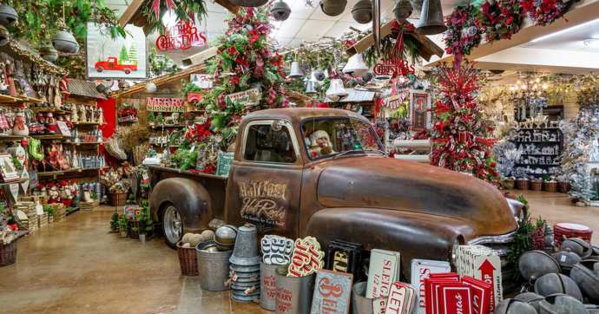 Are you tired of Christmas yet? GirlsAskGuys