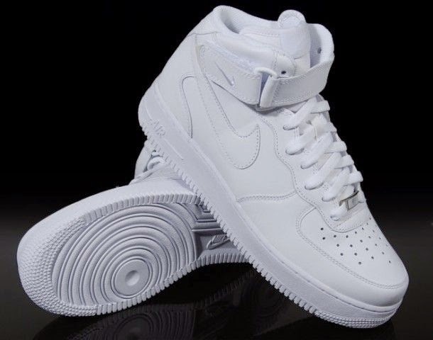 Which kind of shoes do you like to wear?