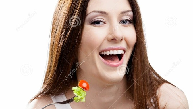 What would you do if a woman asked you to eat her salad?
