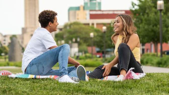 Guys, what conversation topics do you prefer that women start with you when you hang out together? What topics do you dislike her starting?