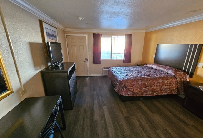 When did you last stay in a hotel where was it how long was your stay and how was it?