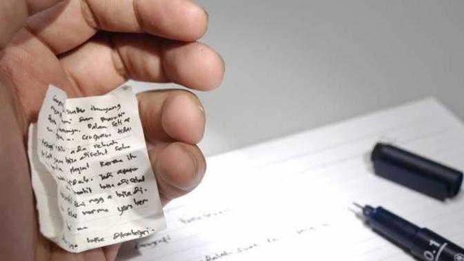 What are some common methods and strategies that people use to cheat in exams or assessments?