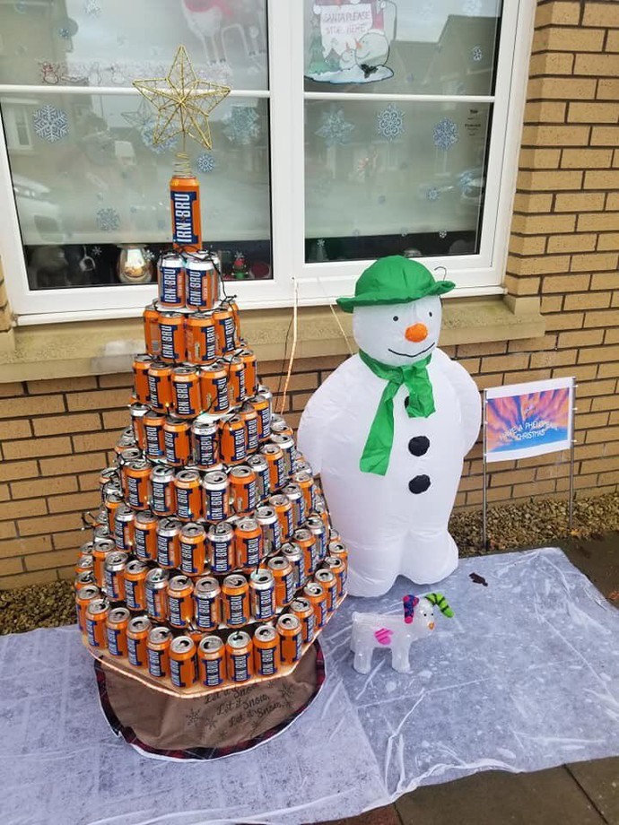 My cousin from Canada asked if people in Scotland put up Christmas trees how do you respond to stupidity?