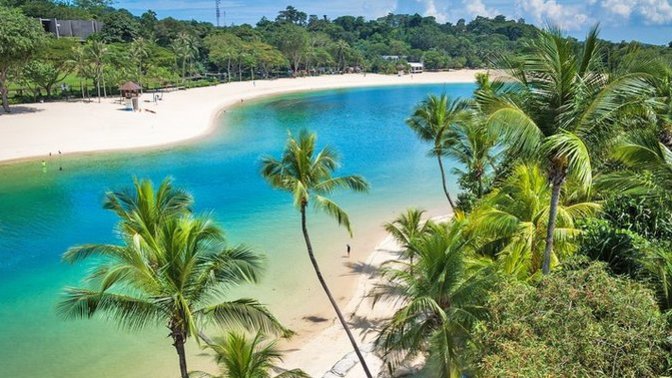 Which beach landscape is prettier?