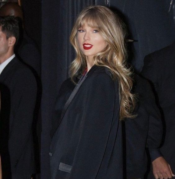 How many boyfriends has Taylor Swift had?
