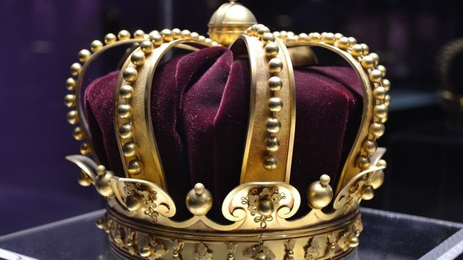 Monarchist or Republican?