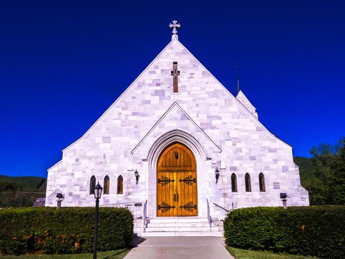 Why do some people believe that Catholics arent Christian?