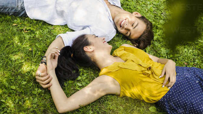 Is there a difference between dating and being in a relationship?