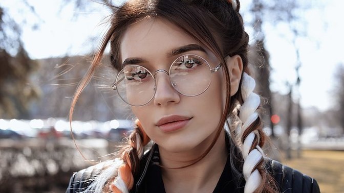 Do you wear glasses?
