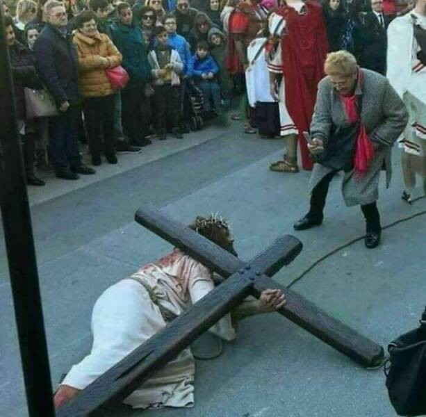 At what historical event would you like to take a selfie?