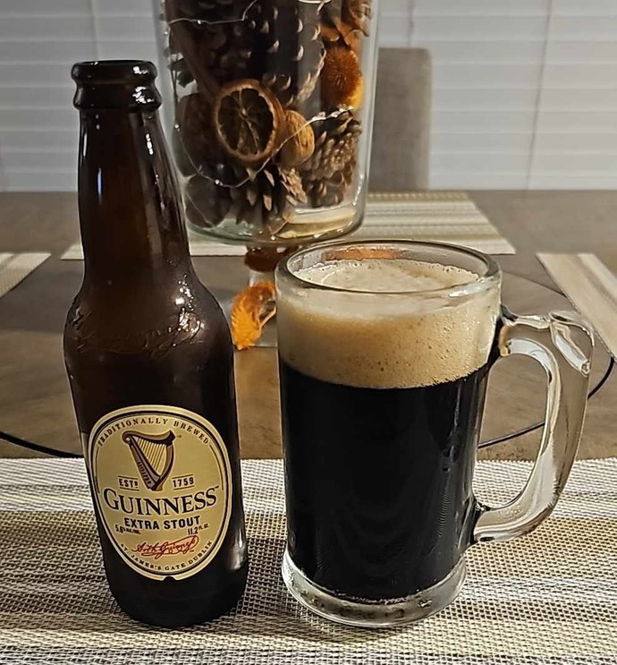 Who all drinking this Mens day πΊ?