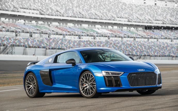 Do you like the New or old Audi R8s?