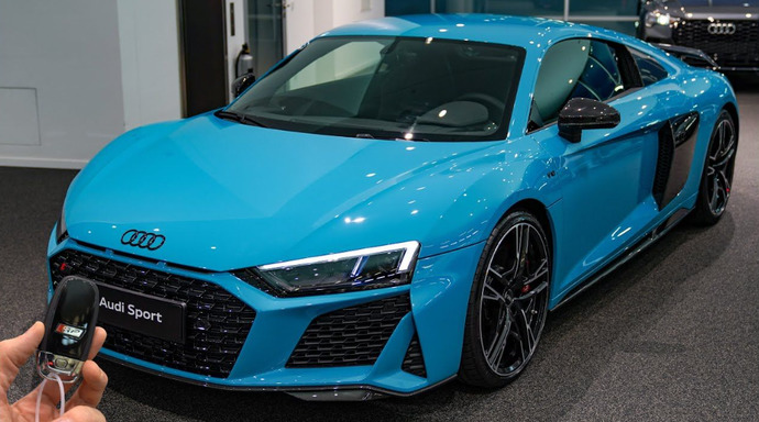 Do you like the New or old Audi R8s?