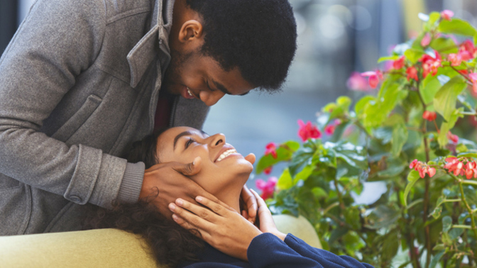 What are the ways to build trust in a relationship?