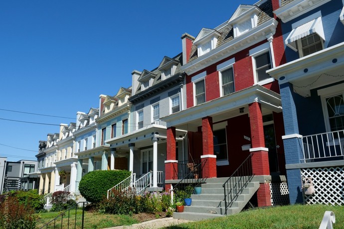 What kind of house do you live in? And what kind of house would you like to live in?