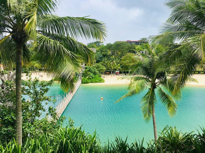 Which country do you find more beautiful ?