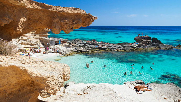 Which country do you find more beautiful ?