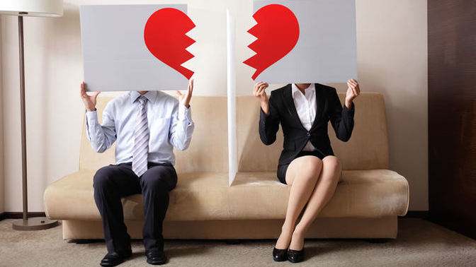 Who should initiate the break up, the woman or the man?