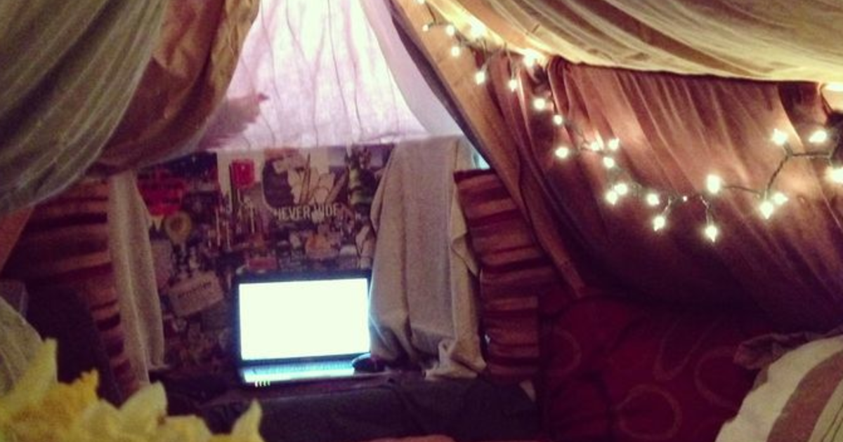 Would you be down for a blanket fort date night? GirlsAskGuys