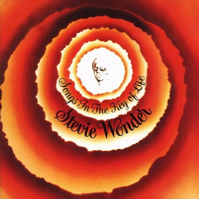 Which album is more popular, Stevie Wonders Songs In The Key Of Life or Michael Jacksons Off The Wall?