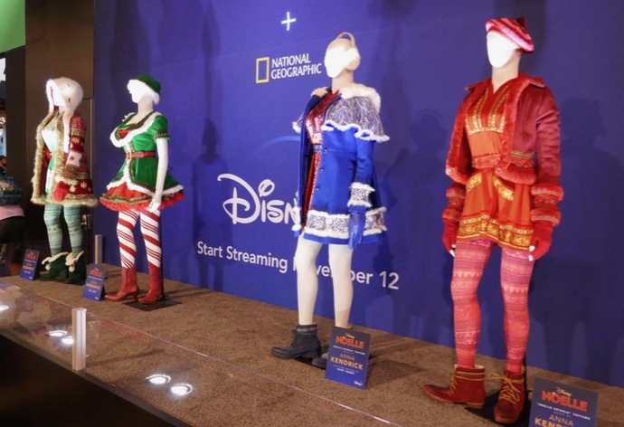 Do you like to wear Christmas theme clothes?