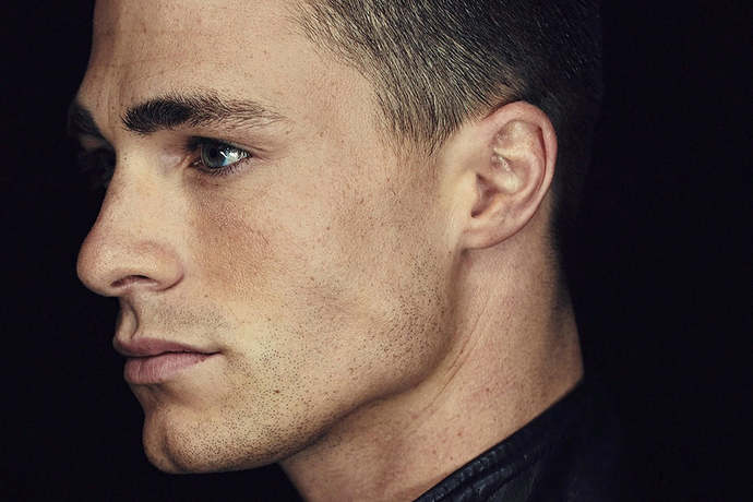 True or false - women are extremely attracted to sharp jaw lines?