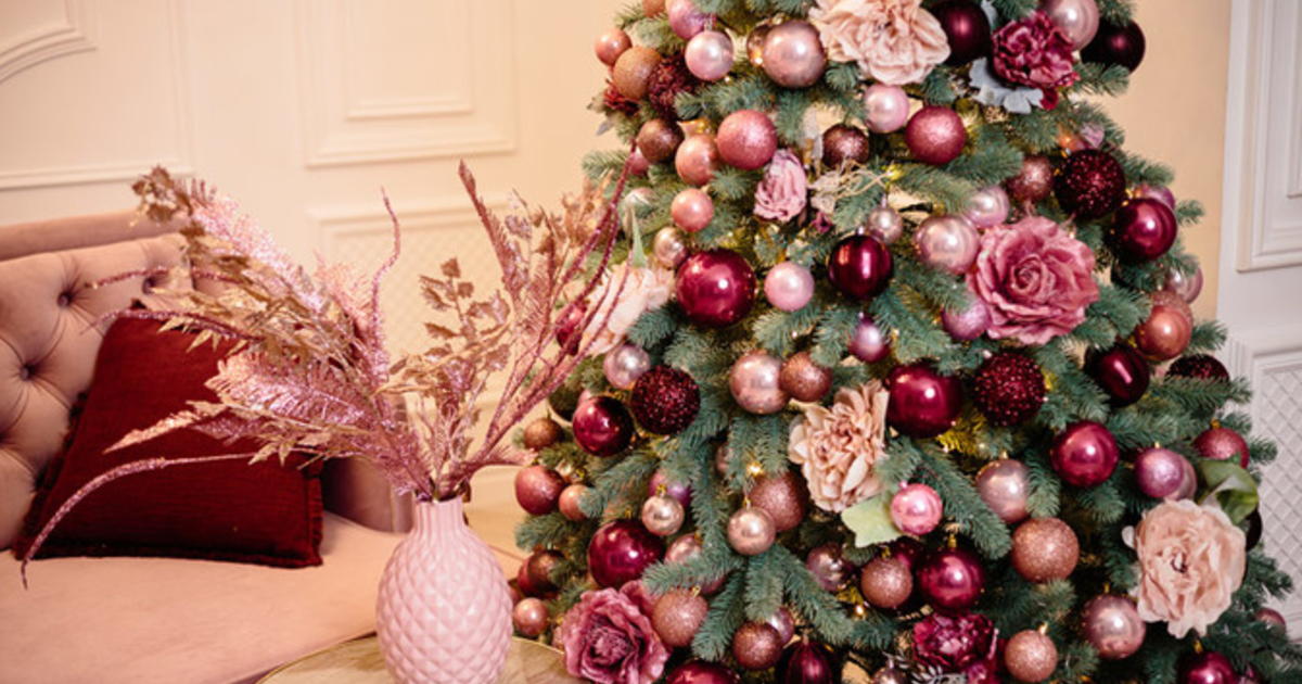 Have you already put up your Christmas tree? GirlsAskGuys