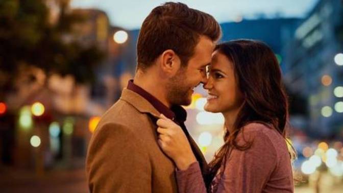 How do you deal with a friend who has an insecure girlfriend?