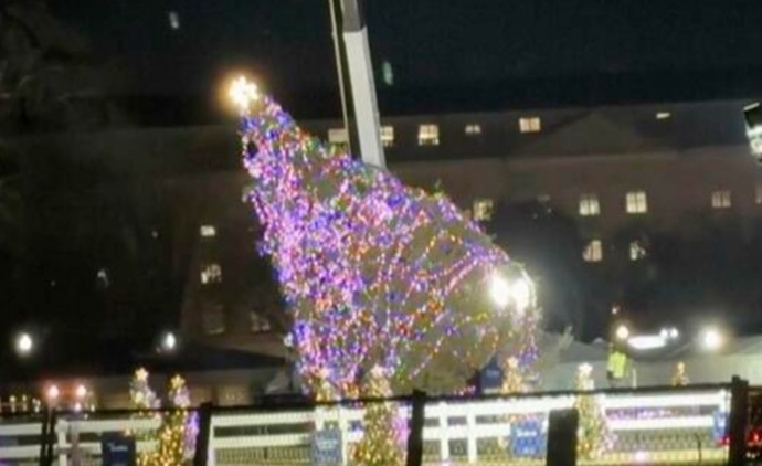 Nations Christmas tree falls over. More bad news for Joe?
